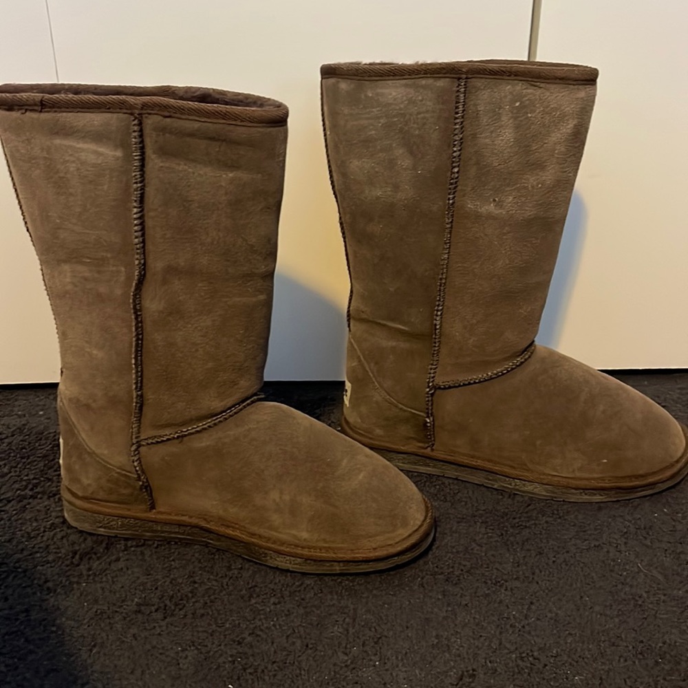 Tamarac Athena 12" Suede Tall Pull On Brown Boots Size 9M